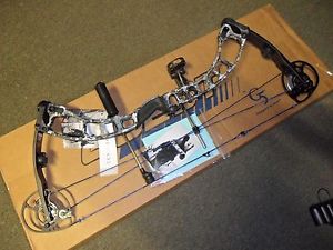 NEW G5 QUEST AMP BOW, RH, 40/70#, DRAW 26