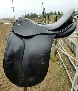 Custom Schleese dressage saddle 18"
