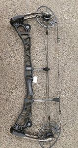2016 Mathews Halon 7 RH 31.5" 70lb Lost XD limbs black riser Compound Bow