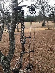 Mathews No Cam HTR Compound Bow 70* 28.5 Draw RH W/ QAD Mathews Ultra Rest