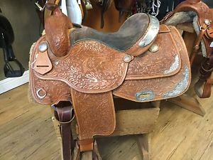 Champion Turf Western Show Saddle