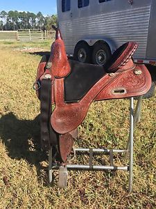 Tammi Fischer 14.5 treeless barrel Saddle