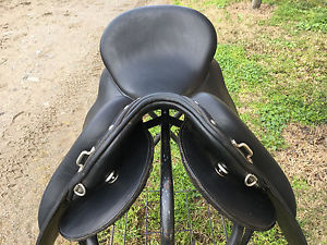17" Ortho-Flex Black Endurance Saddle