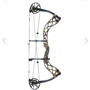 Bowtech Carbon Icon Compound Bow. Your choice Black Or Camo And 50-60 Or 60-70