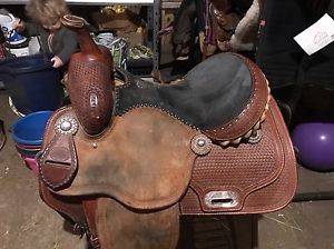 Gorgeous Martin Ironhorse Iron Horse Barrel Saddle 13.5" Seat