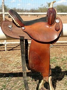 Dakota 15" barrel saddle