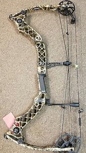 new Mathews Z2 70# 28" lost camo
