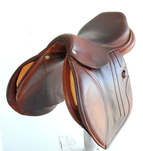 17" CWD SE01 SADDLE (SE01045886) DEMO CONDITION!! - DWC-CAN