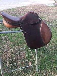 17" long flap, Close contact saddle custom made
