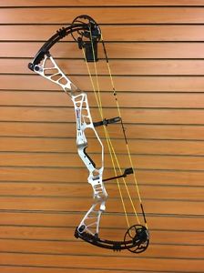 STUNNING Hoyt Hyper Edge R/H 50-60 Lbs 29.5" #3 Cam