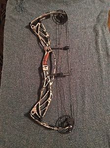 hoyt defiant 34 60-70lb # 3 Cam In Ridge Reeper