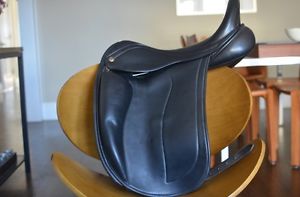 Black Country Adelinda Dressage Saddle 18"
