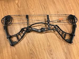 HOYT NITRUM 30 XTS ARC Z5 CAM RGT 65 29 BLACKOUT