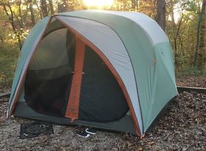 REI Hobitat 4, Footprint included, very good condition (2011 model)