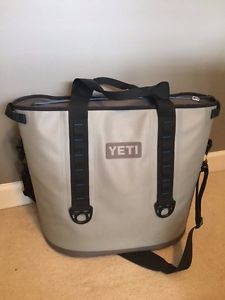 YETI HOPPER 40  **USED***