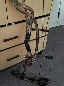 Hoyt Carbon Element Bow