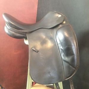 Gorgeous Prestige Dressage 2000 Saddle - 16" SHORT PANEL, 31cm med/narrow