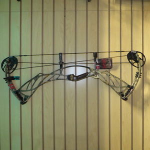 Hoyt Defiant Turbo Compound Bow