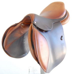 17" CWD SE01 SADDLE (SO23157) VERY GOOD CONDITION. NEW KNEEPADS  !! - DWC