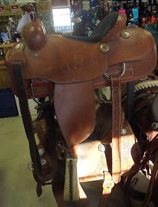 15.75" USED DIAMOND K CUTTING WESTERN SADDLE 2 926
