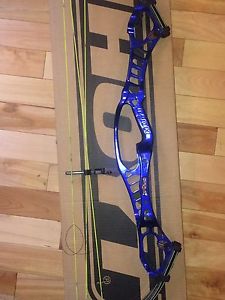 2016 Hoyt Podium X 40