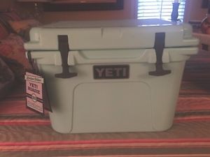 Yeti Roadie 20 Seafoam *RARE COLOR* Limited Edition