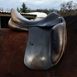 Amerigo Dressage Saddle. 18 Seat/ Med Tree
