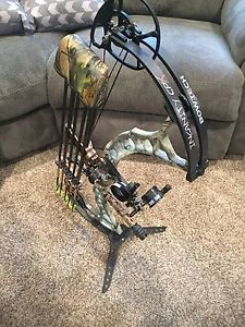 Bowtech Insanity RH + Rest, Stabilizer & Quiver