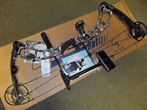 NEW G5 QUEST AMP BOW, RH, 40/70#, DRAW 26
