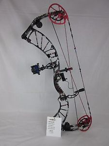 Obsession Def-con M7 Right Hand 28.5in. 70 lbs. Last Leaf Ghost Camo