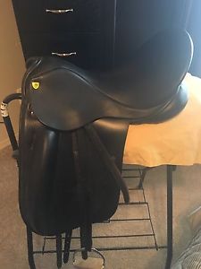 17" Revere Dressage Saddle