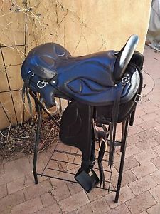Tennessean Performance Series® Plush Lite Endurance Saddle. Ridden in once!!!