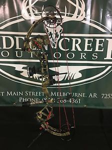 2017 PSE Pro Series Evolve 31 60# Mossy Oak Country RH Package Great Condition