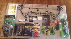 BOWTECH INVASION CPX 29" 70lb Right Hand, new cable set (BIG accessories bundle)