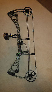 Mathews No Cam HTR 28.5" Draw 60 Rh, React Sight, Levi Morgan Gold tip Arrows