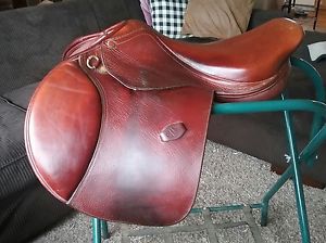16.5 HDR jumping saddle