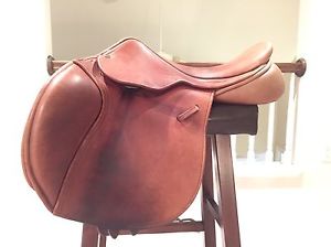 17" XN County Innovation Jump Saddle