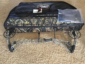 Mathews Halon 32 Optifade Elevated II 60-70 lb 28 inch draw 6 BH Elevation Case