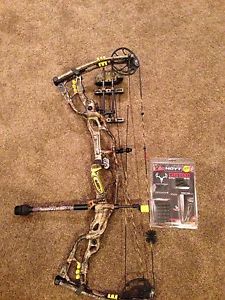 Hoyt Carbon Spyder with Extras