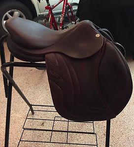 2016 CWD 17" saddle- SEO1 BARELY USED!