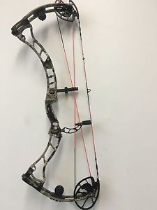 2016 Obsession Addiction Compound Bow RH 65 lbs