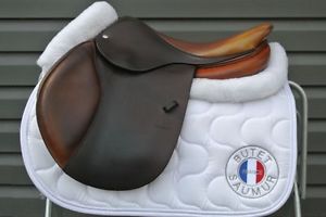 **MINT** 2014 CWD 17" SE03 Flat Seat 2L Flap Wide Tree 5" Stunning Saddle