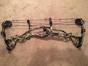 Hoyt Carbon Defiant, 24-26DL, 55-65#