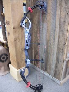 PSE Xpression 3D Titanium Rh 50lb&70lb Limbs 2 Sets of Cams