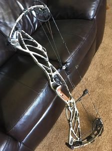 2016 Hoyt Defiant 34, Ridge Reaper Camo