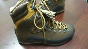 LA SPORTIVA TREKKING PAMIR BROWN HIKING BOOST SZ 10 (43)  BRAND NEW