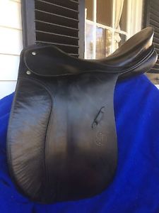 17" Passier GT Dressage Saddle
