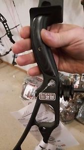 New 2016 Elite Energy 35 Black 70 lbs 29.5" Right Hand, Will Setup Free