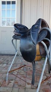 Dressage saddle, Orthoflex Premier, 17-1/2