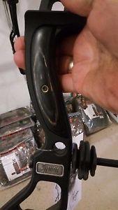 New 2016 Elite Spirit Black/Max1 45 lbs 26.5" Right Hand, Will Setup Free